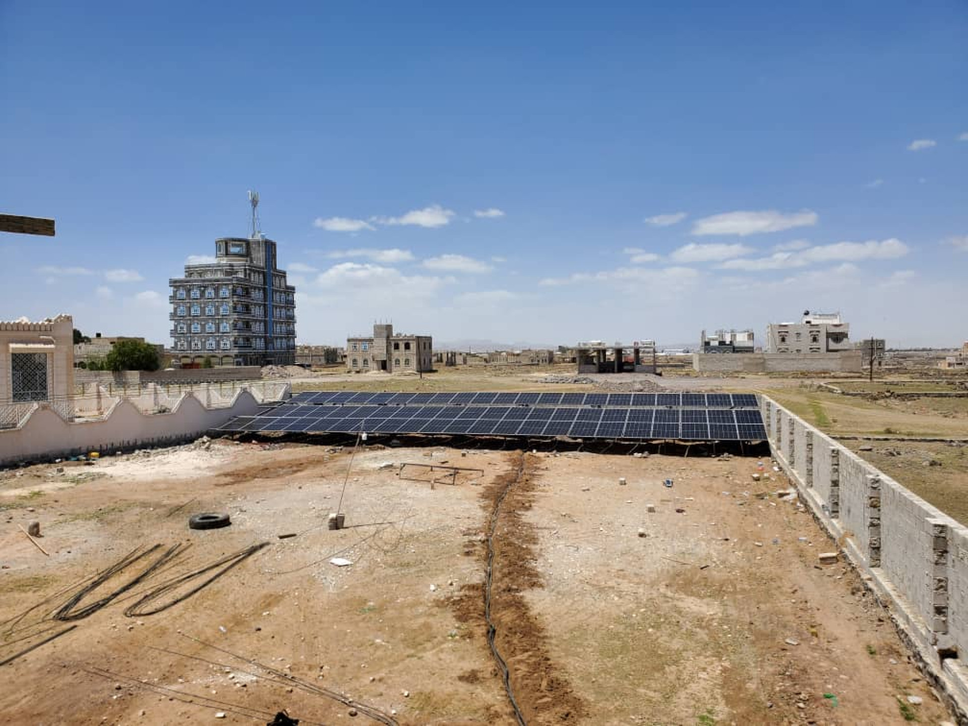 توريد وتركيب واختبار وتشغيل منظومة ضخ بالطاقة الشمسية بقدرة 45  كيلو وات  ذمار، اليمن